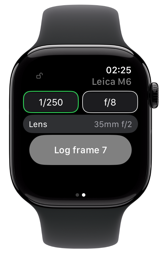 The next page on the watch, its dials. Leica M6 at the top, then 1/250 outlined in green beside f/8, a Lens row reading 35mm f/2, and the same full-width Log frame 7 button underneath.
