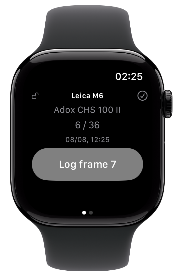 The roll on an Apple Watch: Leica M6, Adox CHS 100 II, 6 / 36, and the last frame's time, 08/08, 12:25. A full-width Log frame 7 button fills the lower half, with an open padlock in the top corner and a tick in the other.